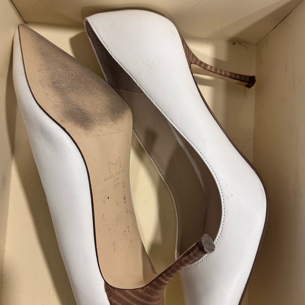 White leather Marc Fisher Ml Carter 8.5M shoes
